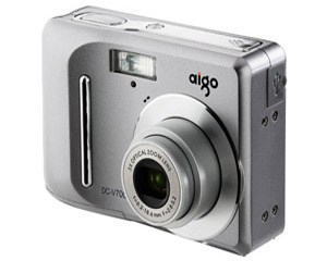 V700