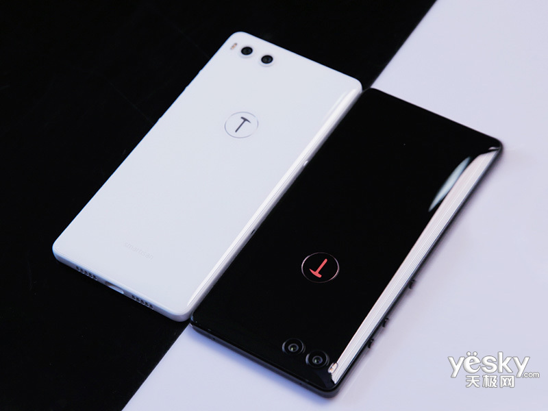 锤子坚果r1(64gb/全网通)(21 / 21)