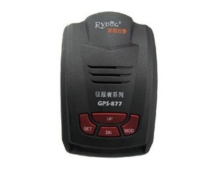 征服者 GPS-877
