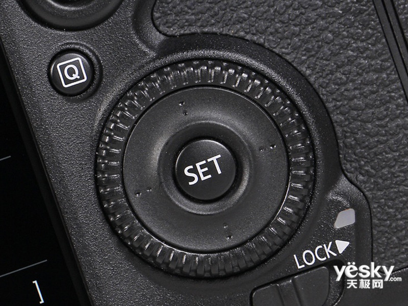 ����7D Mark II�׻�(18-135mm STM)