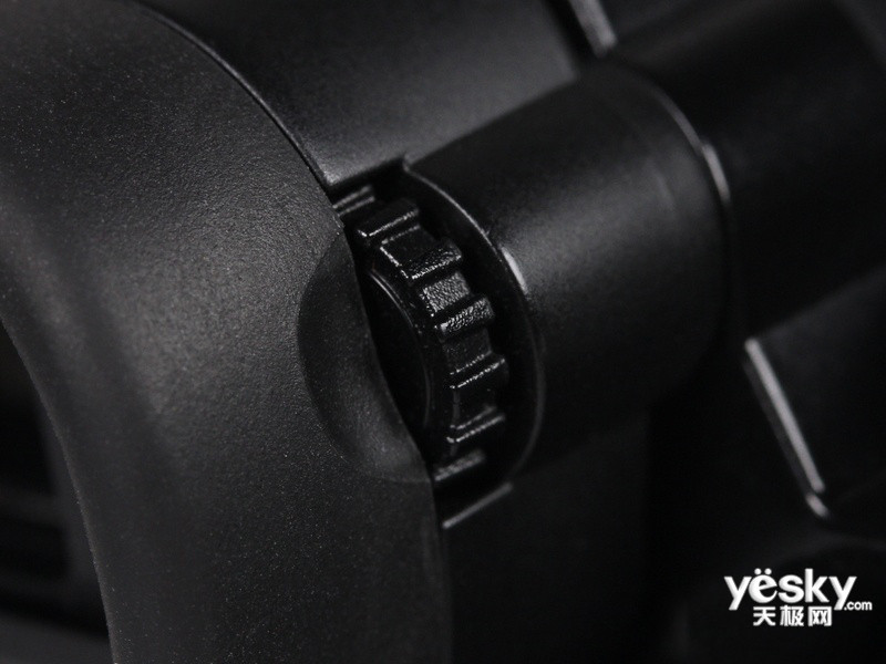 ����ILCE-7�׻�(FE 28-70mm)