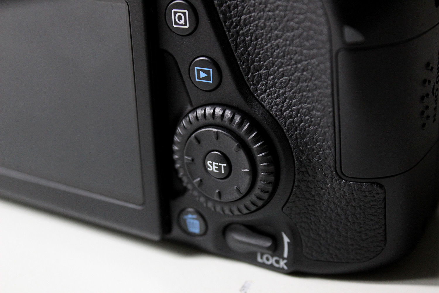 ����80D�׻�(EF-S 18-135mm IS USM)