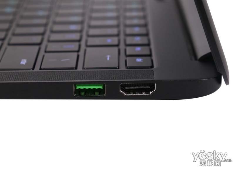 ��������(i7 7700HQ/16GB/512GB/4K������)