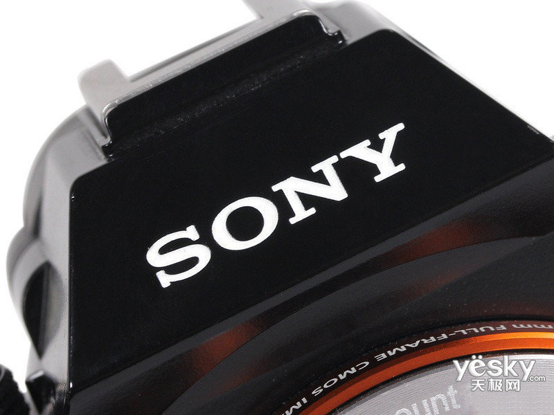 ����ILCE-7�׻�(16-35mm)