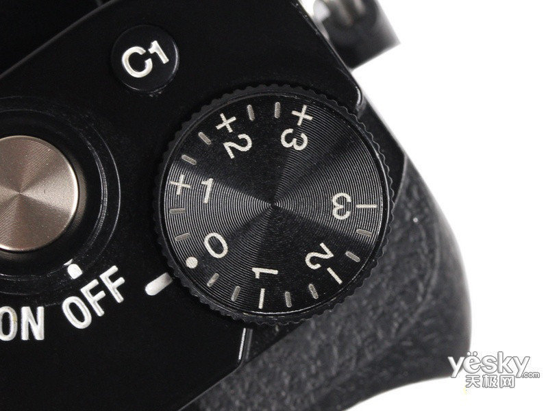 ����ILCE-7�׻�(16-35mm)