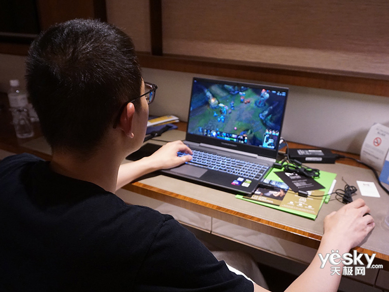 ����911 Air�ǿհ�