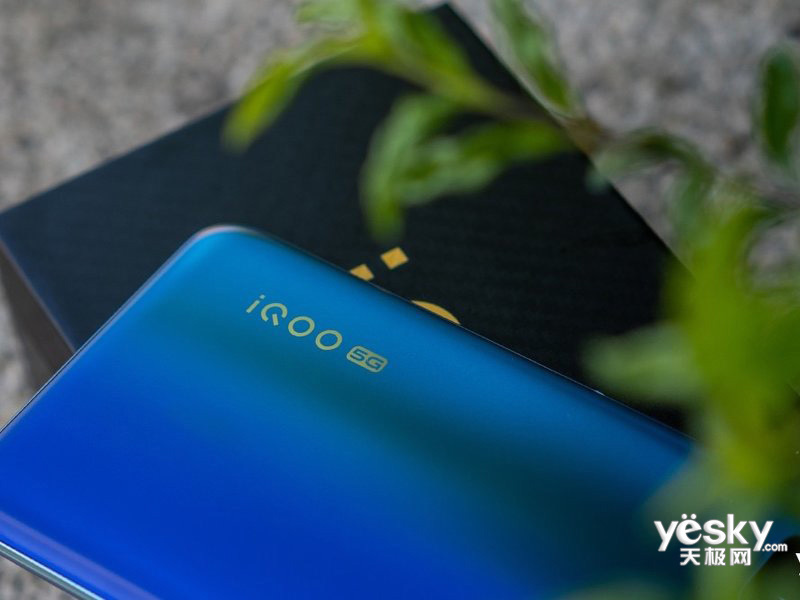iQOO Z1x(6GB/64GB/5G��)